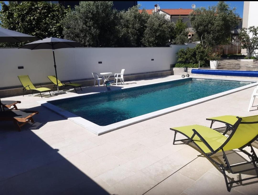 Apartments Ivana With The Pool Rovinjsko Selo Eksteriør billede